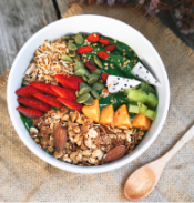 Gesunde Bowl mit Spirulina